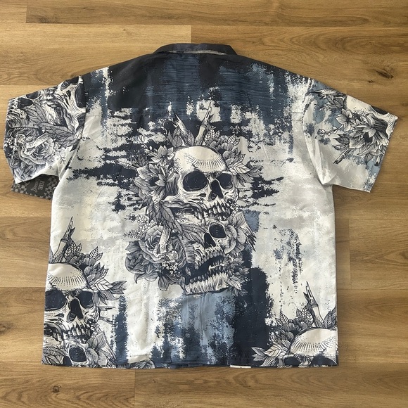 Rebel Vengeance Skull & Floral Button-Up Shirt | NWT Rare | 3XL - Picture 8 of 9